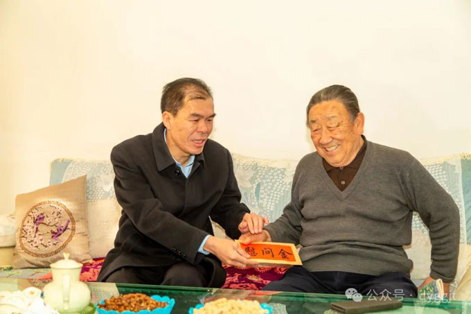 2-3.jpg 2-3.jpg